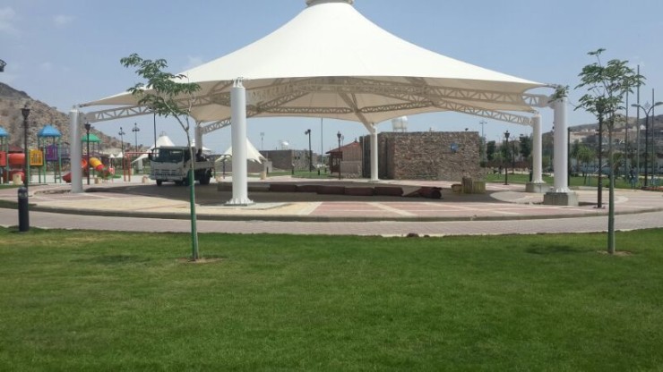 مظلات حدائق