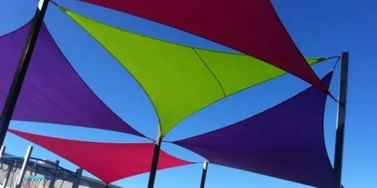 مظلات الشد الانشائي